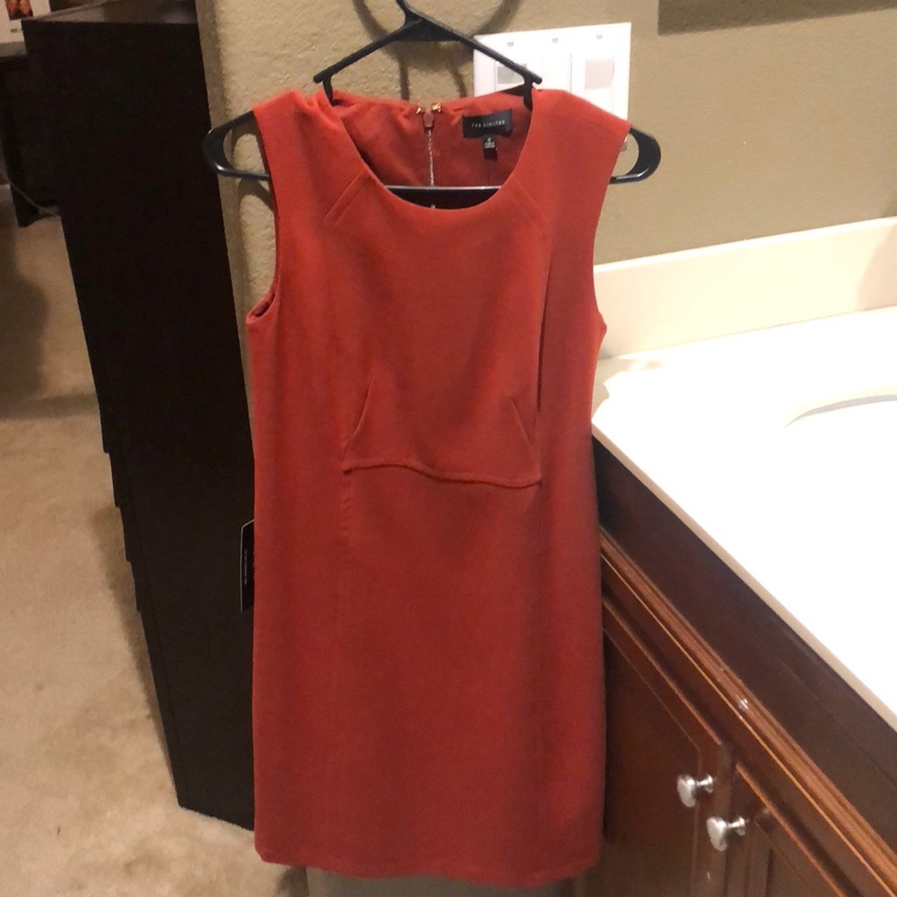 Dress - Picture 3 of 4